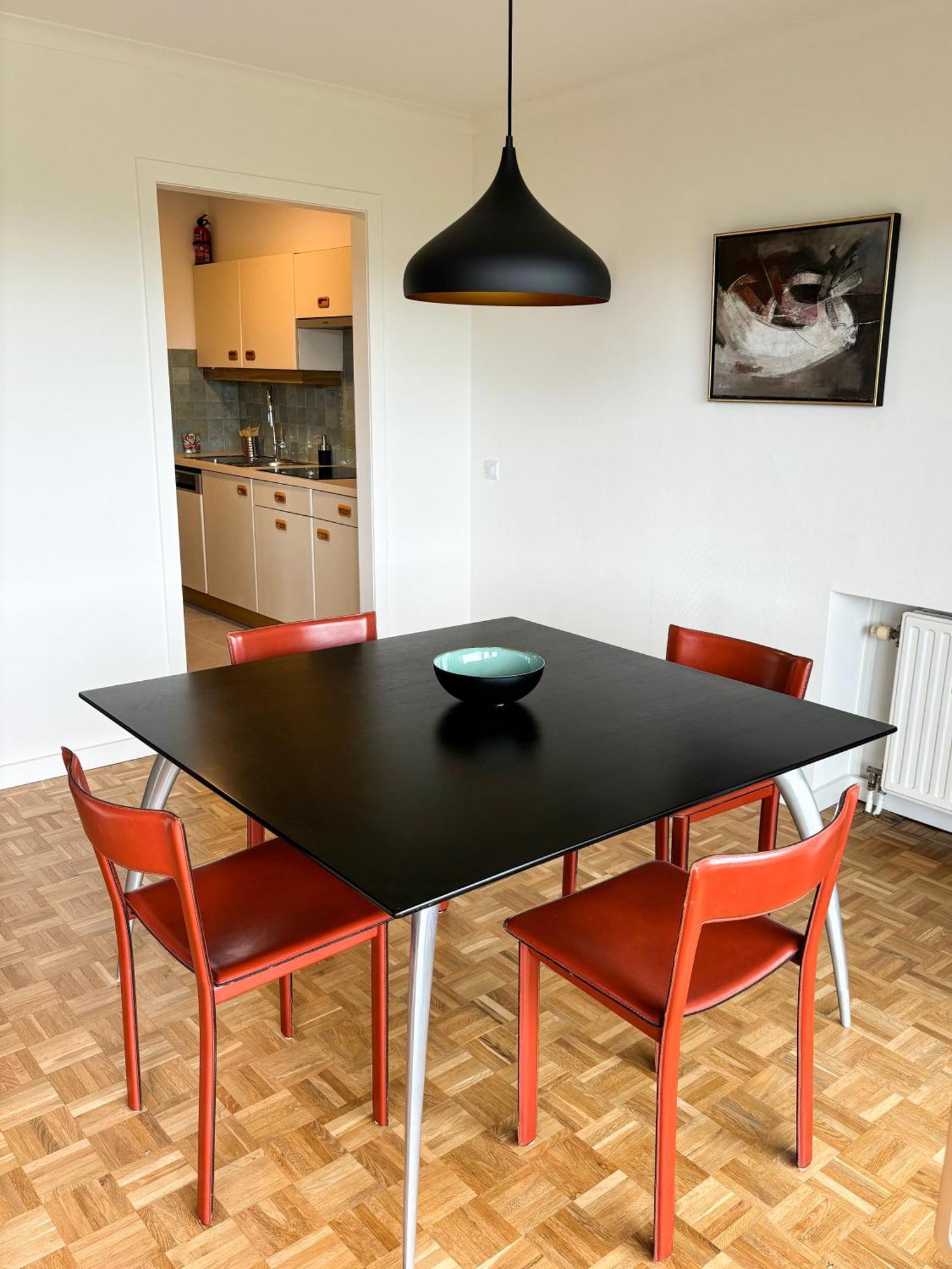 Large Sunny And Bright With Park View Appartement *