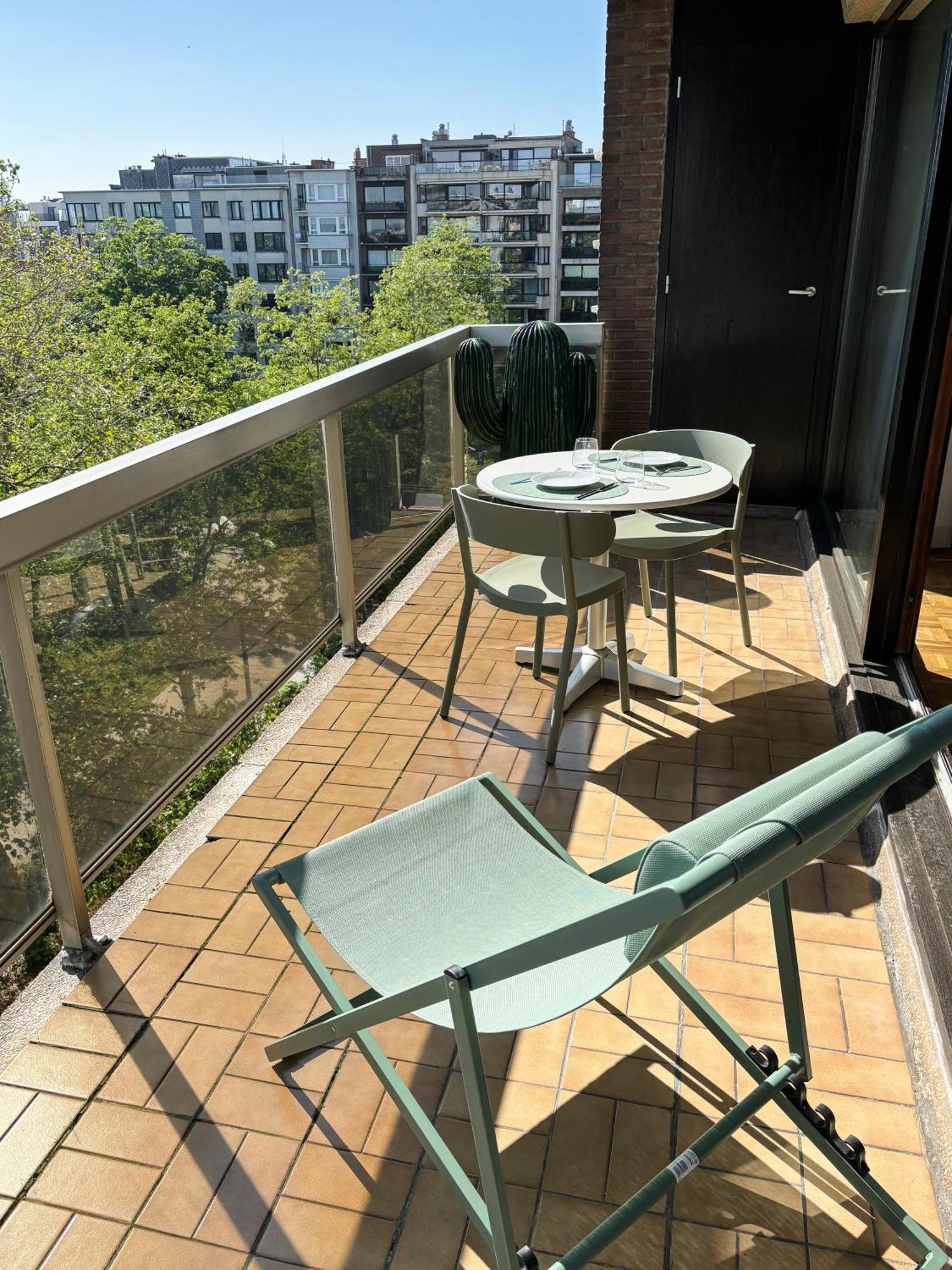 Appartement Large Sunny And Bright With Park View