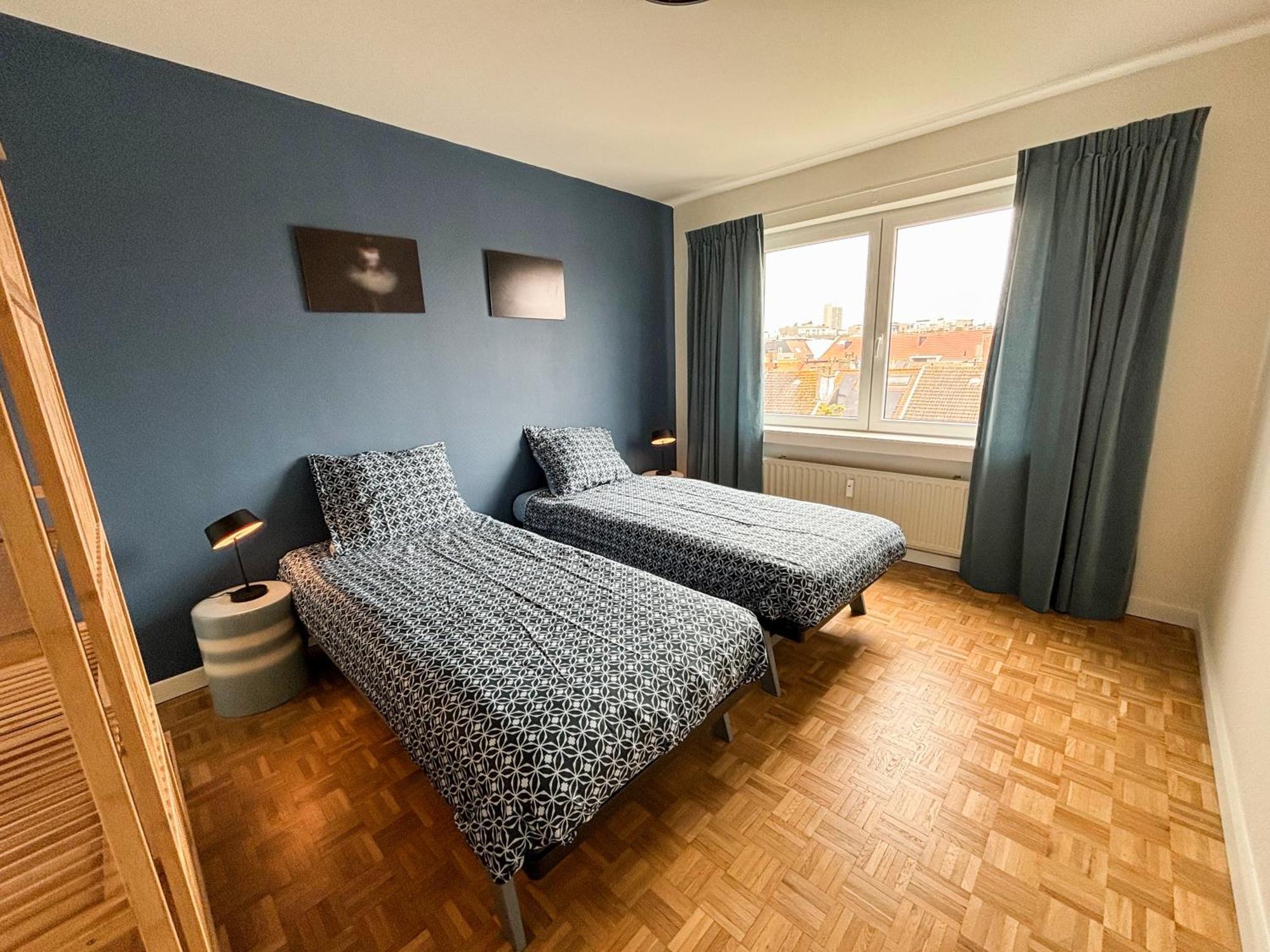 Large Sunny And Bright With Park View *